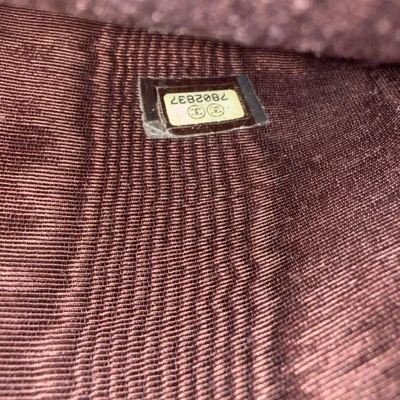 CHANEL Quilted Caviar Leather Wallet in Plum - Picture 10 of 14